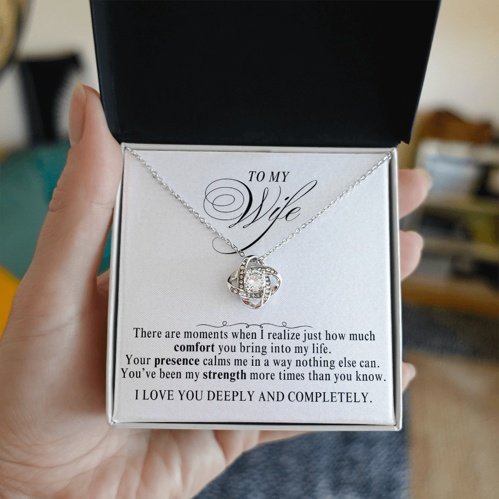 The Love She Gives That Grounds My World (A Great Romantic Gift for Wife)