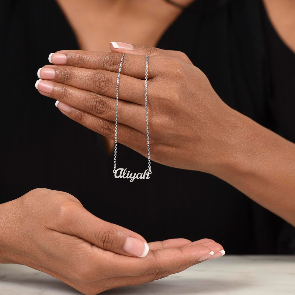 Heartfelt Embrace Custom Name Necklace with Personalized Message Card for Granddaughter 001